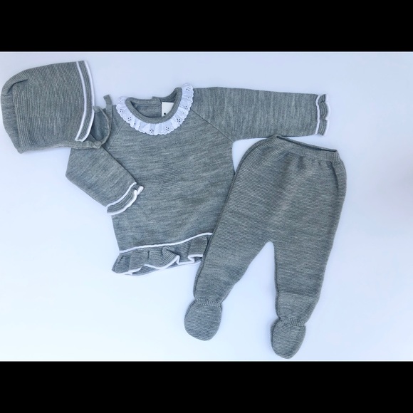 NWT Spanish baby set - Picture 1 of 4